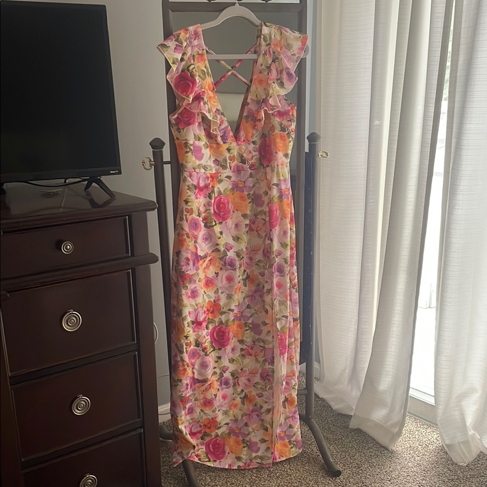 Floral V-Neck Ruffle Dress